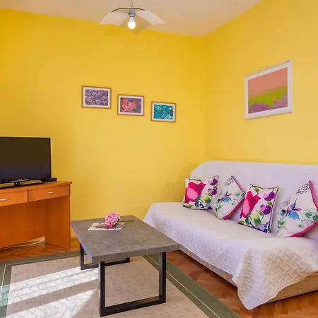 Ploce Marina Apartment *